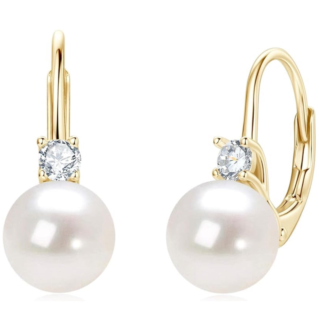 Boucles d'oreilles créoles en argent sterling avec perles blanches de culture d'eau douce